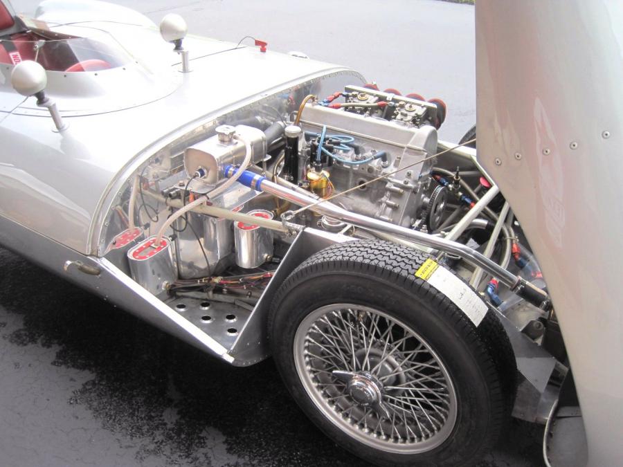 Моторный отсек Lotus Eleven Le Mans (180) 1956 года  (фото 53 из 80)
